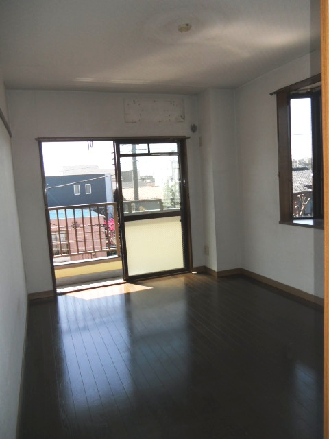 Living and room