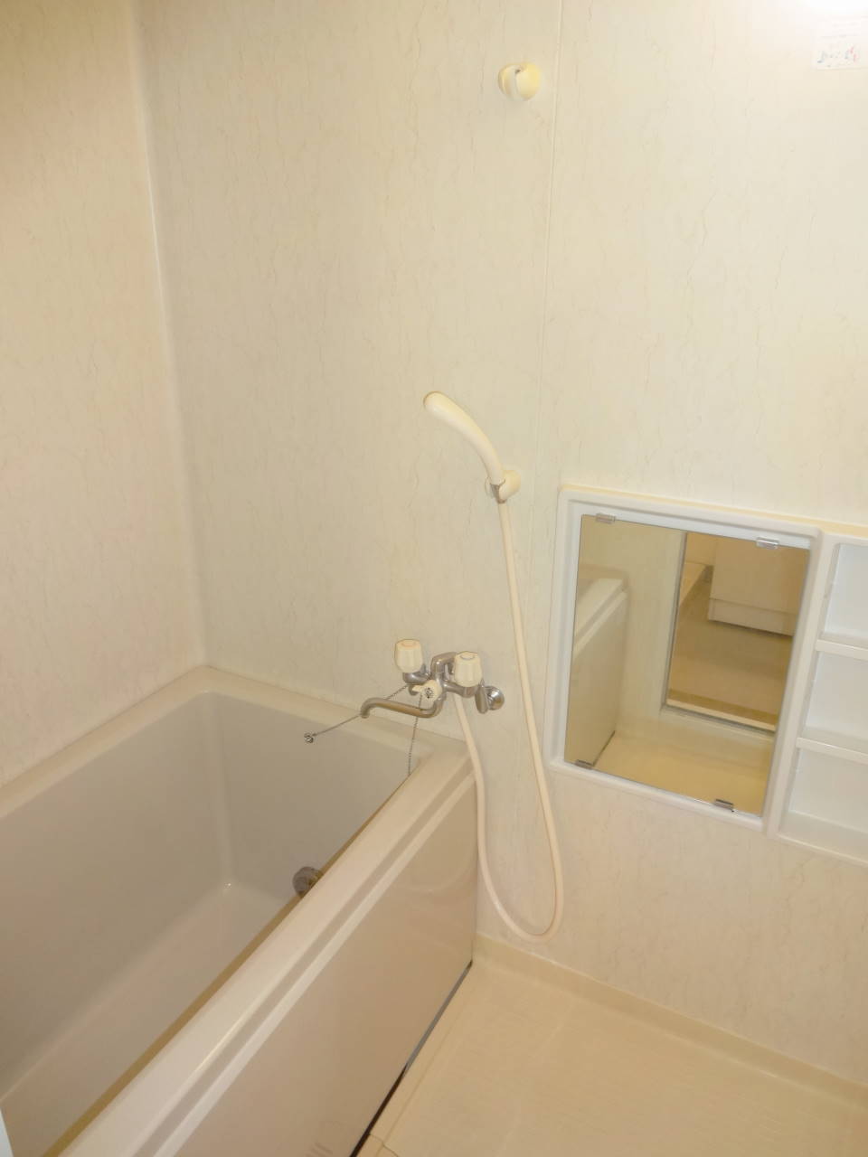Bath. Reheating function with bus