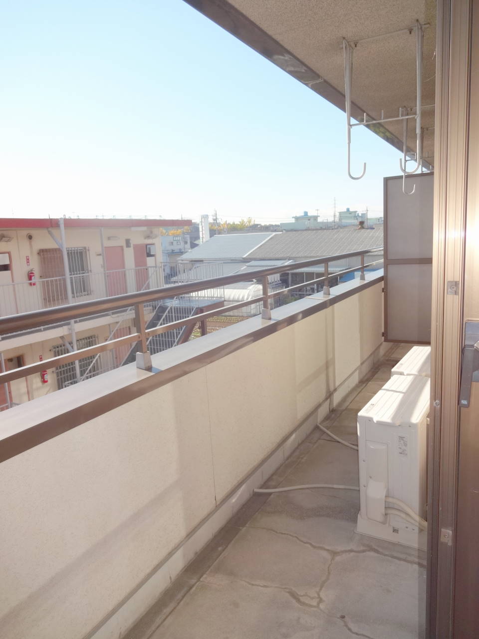 Balcony. 2WAY balcony There are loose and the width