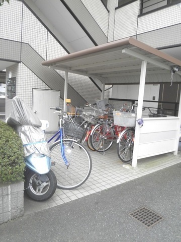 Other common areas. ☆ Bicycle-parking space ☆