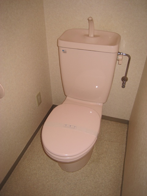 Toilet. Toilet.
