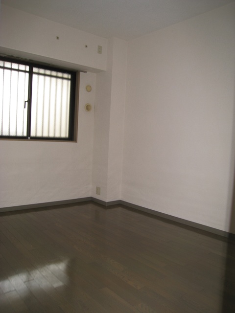Other room space. 5.5 Pledge is the flooring of the room.