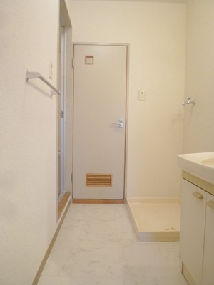 Washroom. Is a dressing room! 