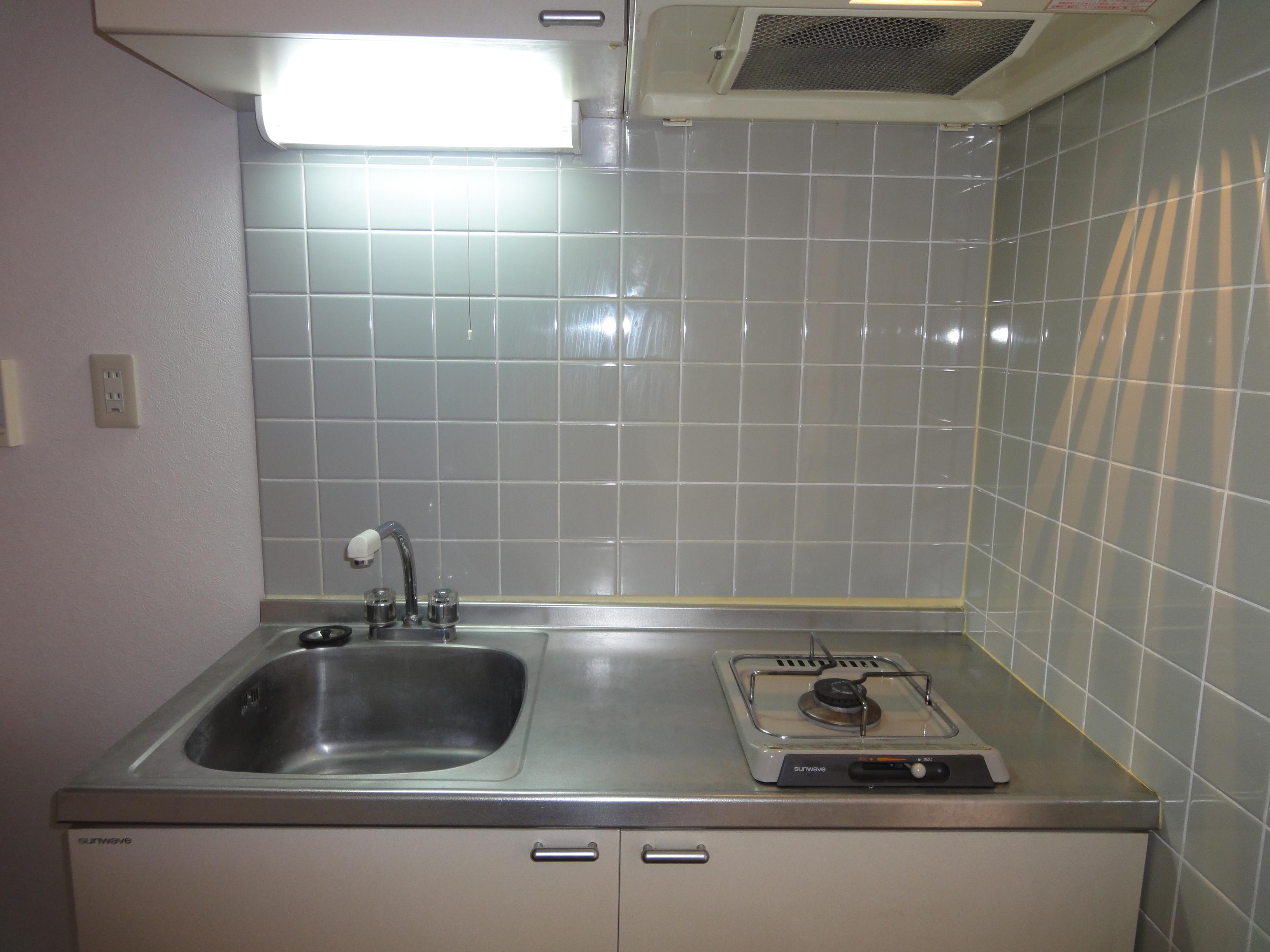 Kitchen. 1 lot gas stoves