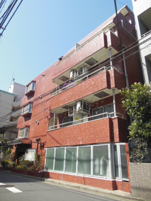 Building appearance. The ground five-story!
