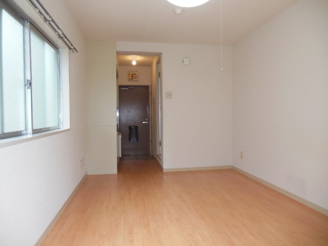 Other room space. Two-sided lighting of the bright rooms