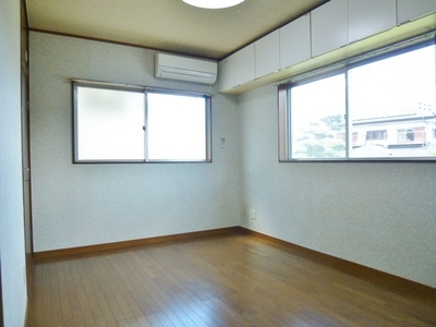 Living and room. This flooring.