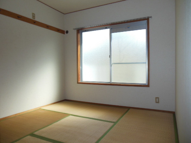 Living and room. Japanese-style room 4.5 Pledge!