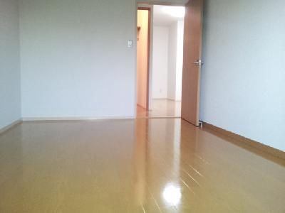 Other room space. The same type photo
