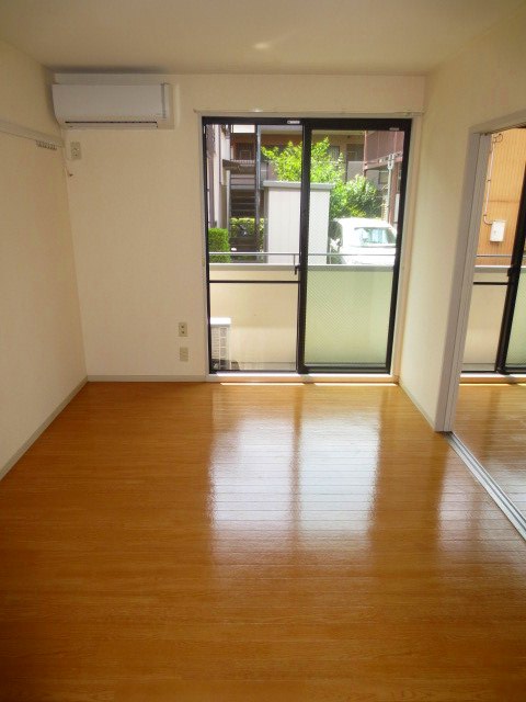 Living and room