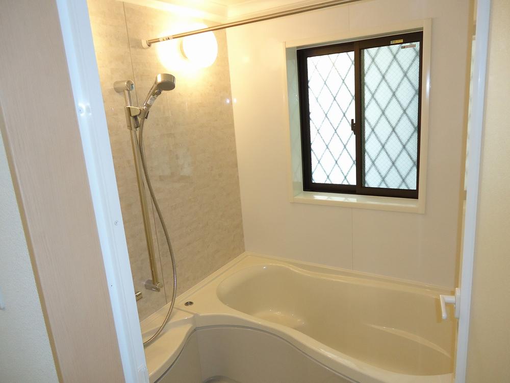 Bathroom. Indoor (11 May 2013) Shooting