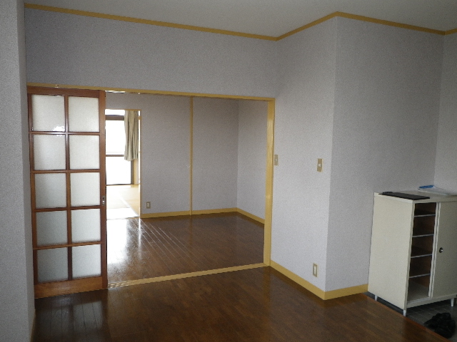 Living and room