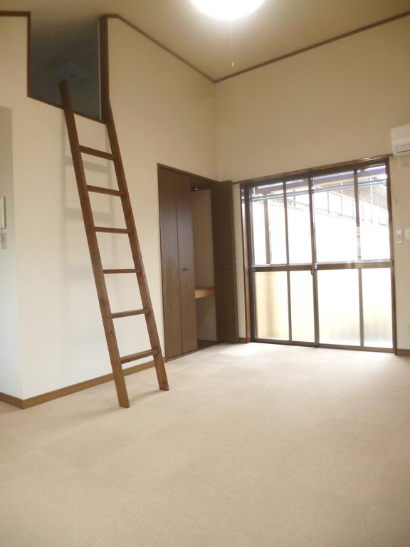 Living and room