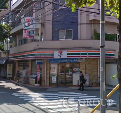 Convenience store. 160m to Seven-Eleven (convenience store)