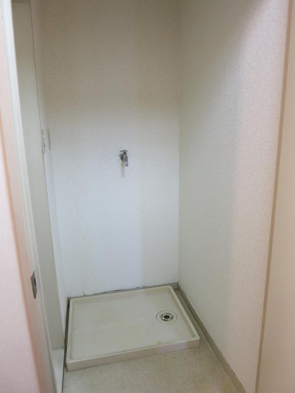 Other Equipment. Washing machine waterproof bread