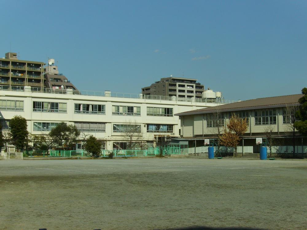 Primary school. Kamimaruko until elementary school 650m