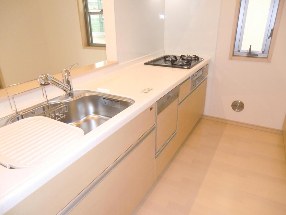 Same specifications photo (kitchen). The company example of construction (kitchen)