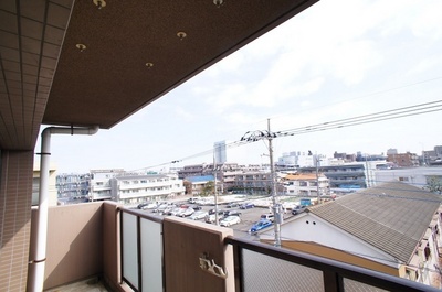 View. It is a good corner room of the east-facing view.