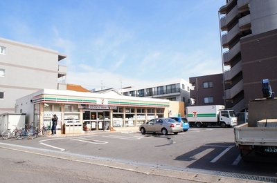 Convenience store. Seven-Eleven Kawasaki Shimokotanaka 1-chome to (convenience store) 196m