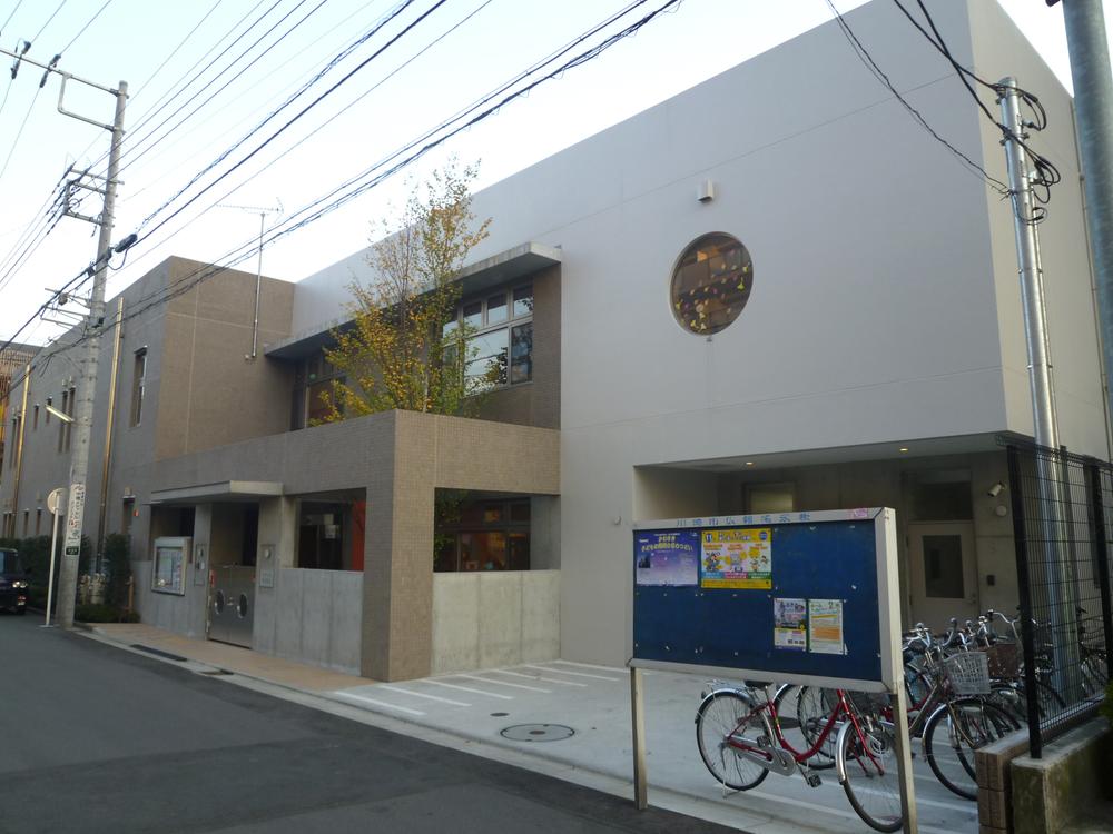 kindergarten ・ Nursery. 3-minute walk from the site (about 240m)