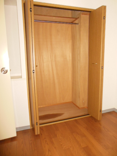 Receipt. Of depth storage (separate room photo)