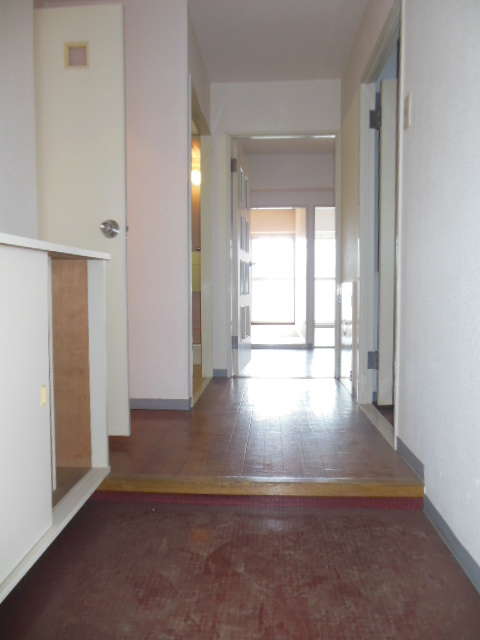 Entrance. Entrance (separate room photo)