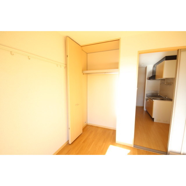 Receipt. Spacious closet