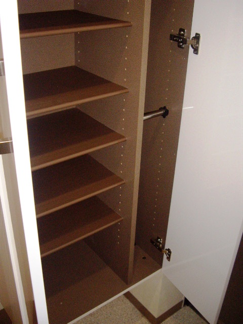 Receipt. Shoe box