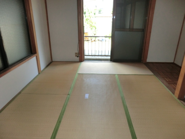 Living and room