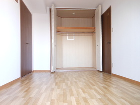 Living and room. 5.3 Pledge of Western-style