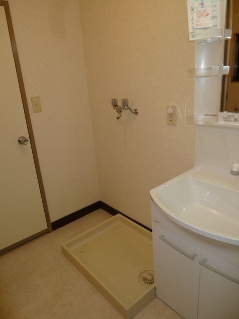 Washroom. Dressing room