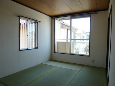 Living and room. It is a two-sided lighting.