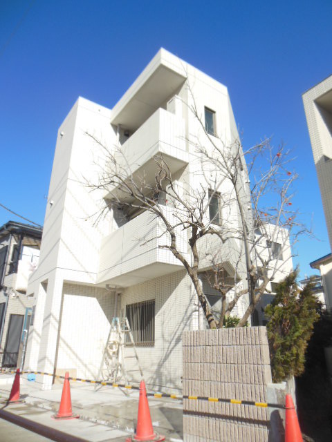 Building appearance. Commuting Ease 5-minute walk from the train station