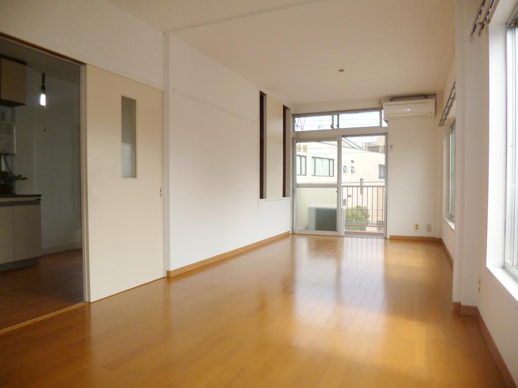 Living and room
