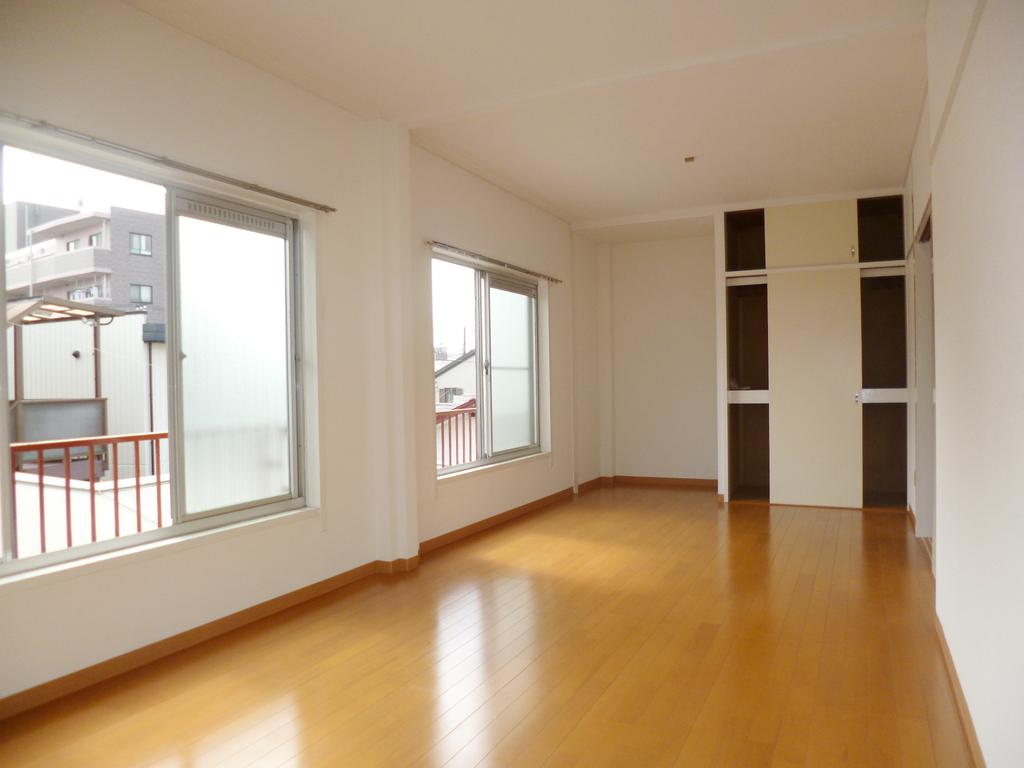 Living and room