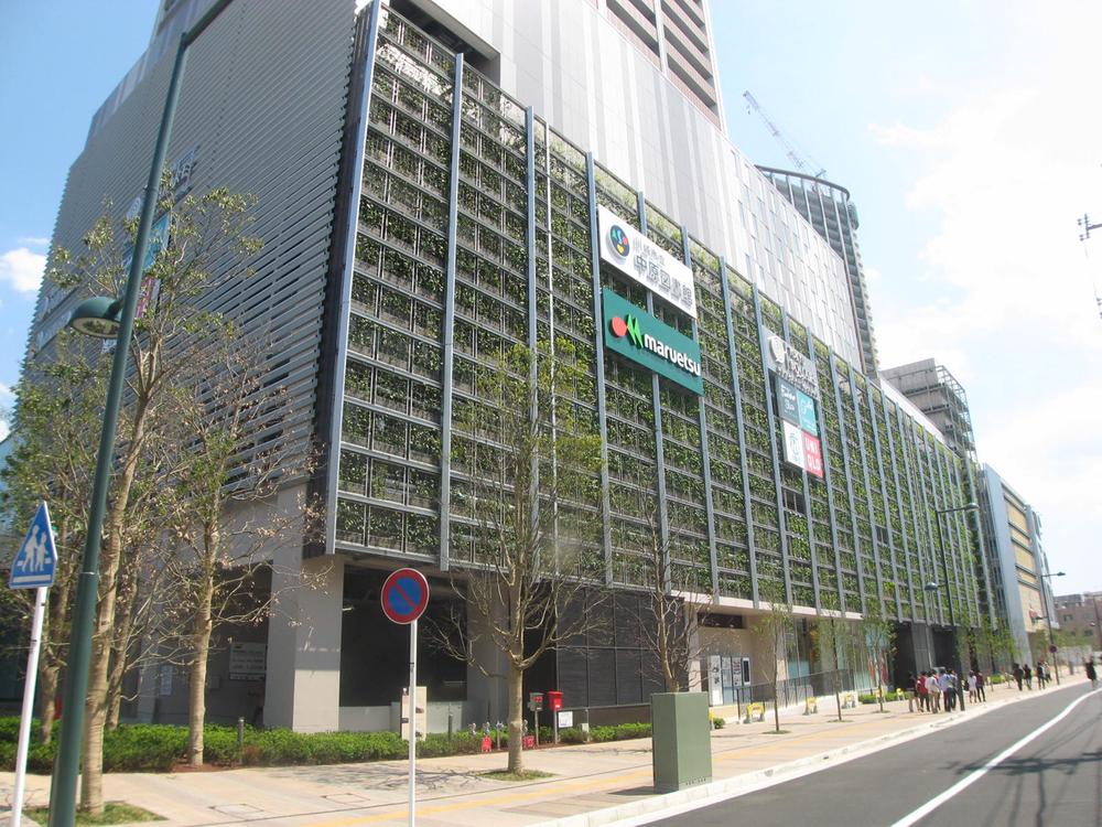 Shopping centre. A 5-minute walk from the Tokyu Square