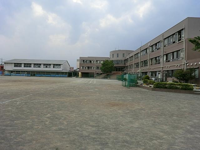 Junior high school. Ida 1400m until junior high school
