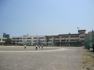 Junior high school. Kawasaki Municipal Tamagawa Junior High School