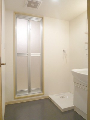 Washroom. Is a dressing room!