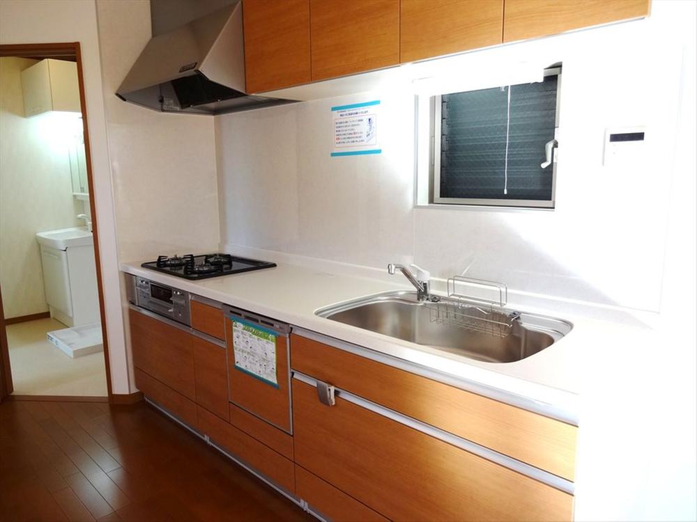 Kitchen. kitchen! With dishwasher