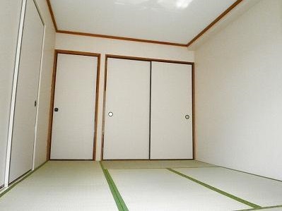 Other room space. There are 6 Pledge Japanese-style room
