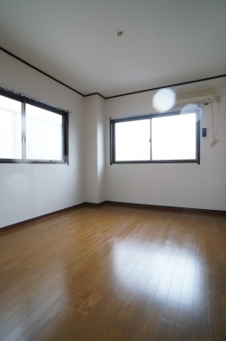 Living and room. Western-style 7 Pledge
