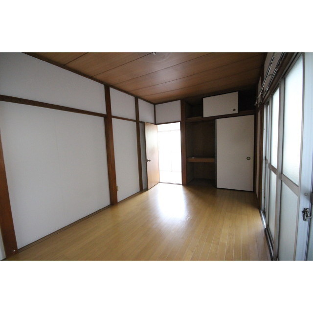 Living and room