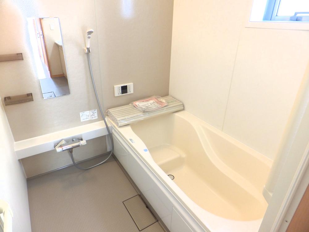 Same specifications photo (bathroom). Example of construction