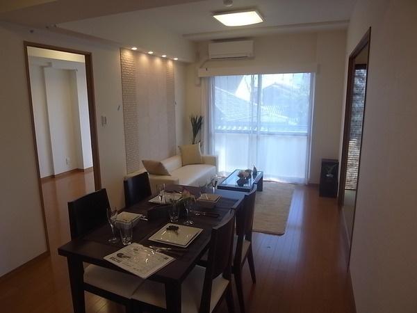 Living.  [South-facing 10 quires living] All rooms Lighting & furniture comes with! !