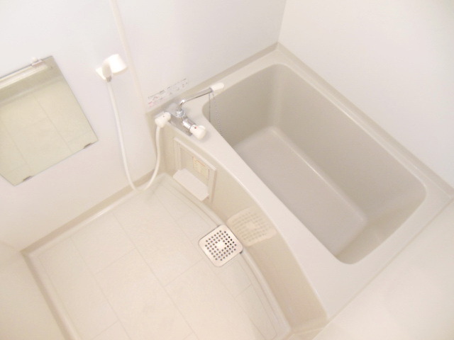 Bath. Bathing to heal fatigue of the day