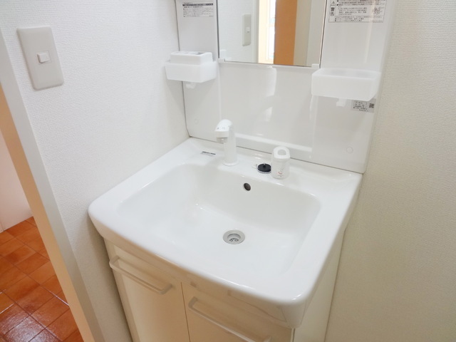 Washroom. I'm glad independent wash basin in a busy morning