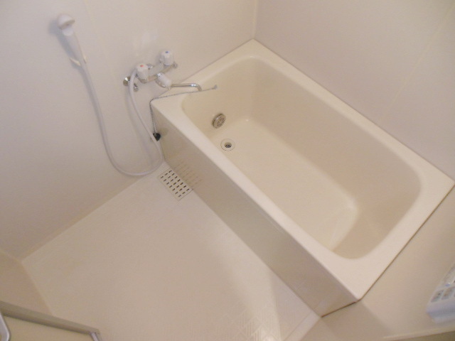 Bath. Bathing to heal fatigue of the day