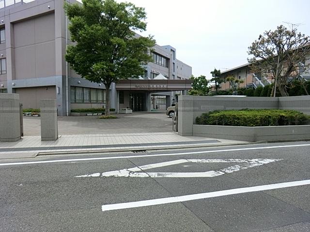 Junior high school. 794m to the Kawasaki Municipal Hirama junior high school