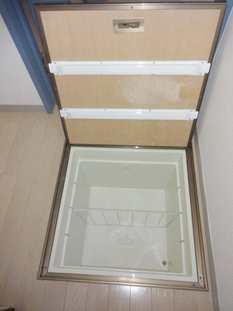 Other. The first floor of privilege! Underfloor Storage ☆